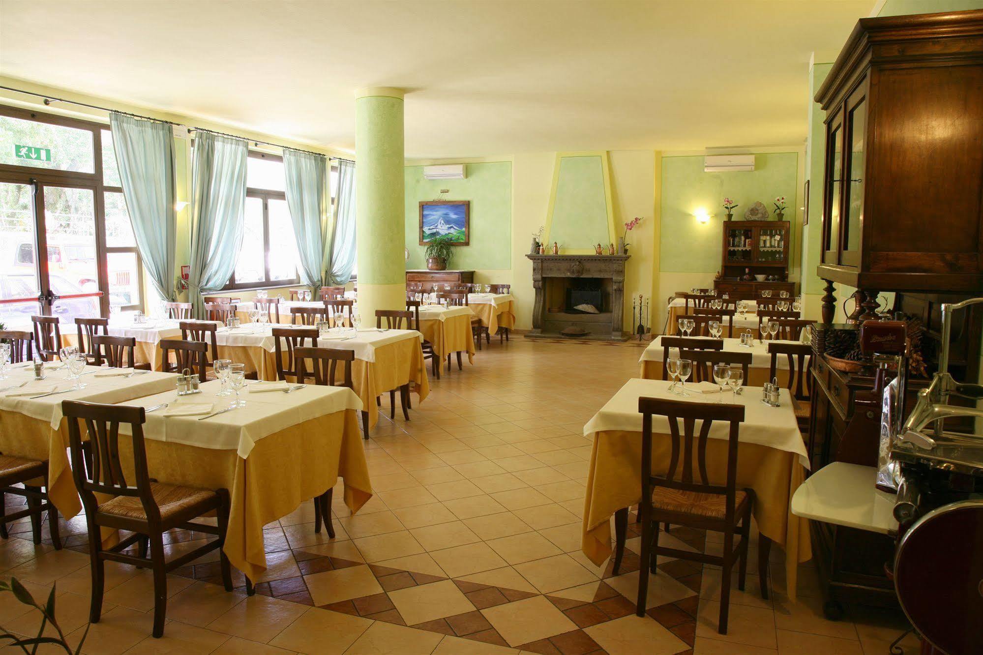 Park Hotel La Pineta Mulazzo Buitenkant foto